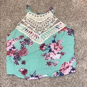 Crop top